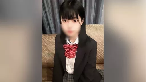 18-year-old E-cup Riku-chan! I gave my young and undeveloped body a vaginal cum shot for the first time in my life